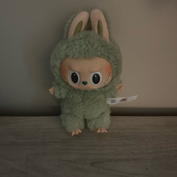 Green Labubu - Picture 3 of 8